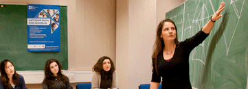 http://www.math-berlin.de/images/stories/2011_frauen_361.gif